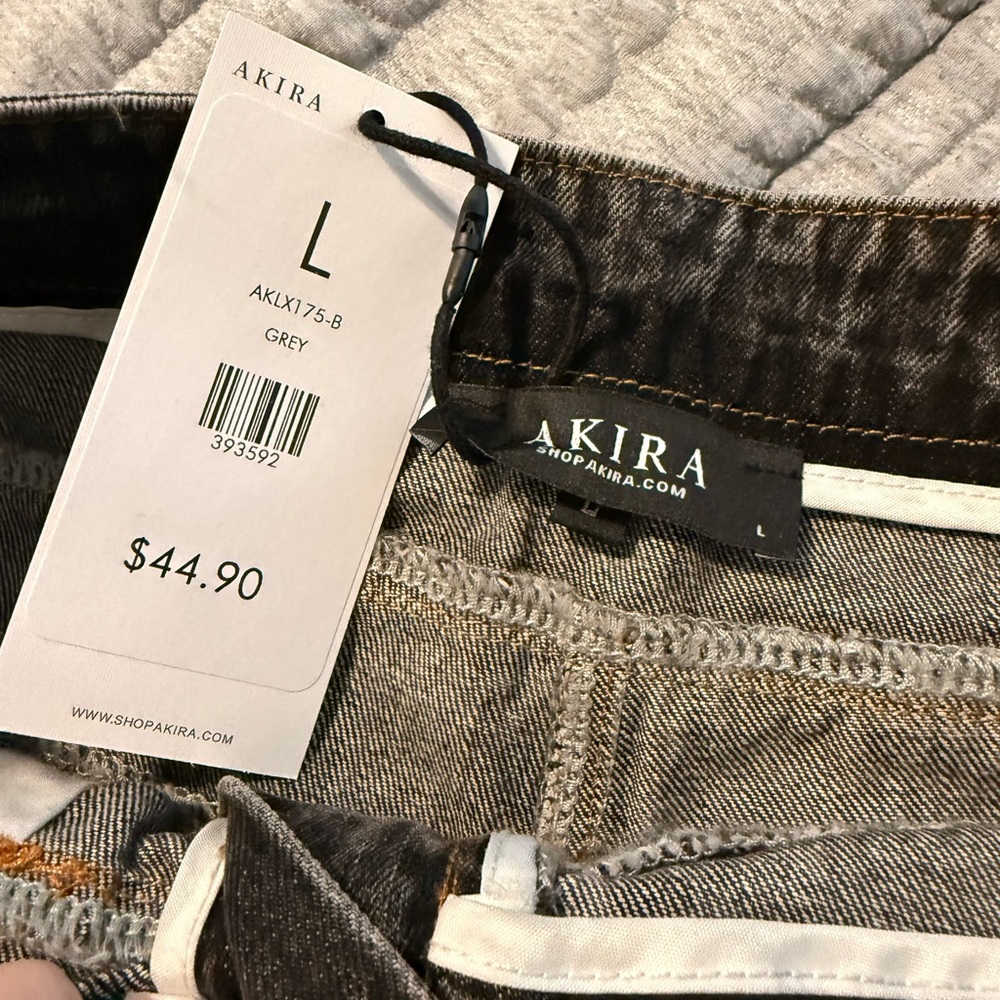 A Black Denim Women Shorts - Picture 2 of 6